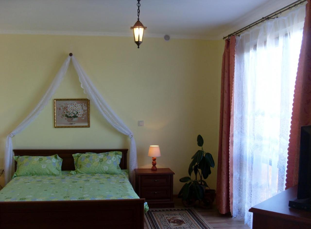 Villa Eden Delux Yanoshi Pokój zdjęcie
