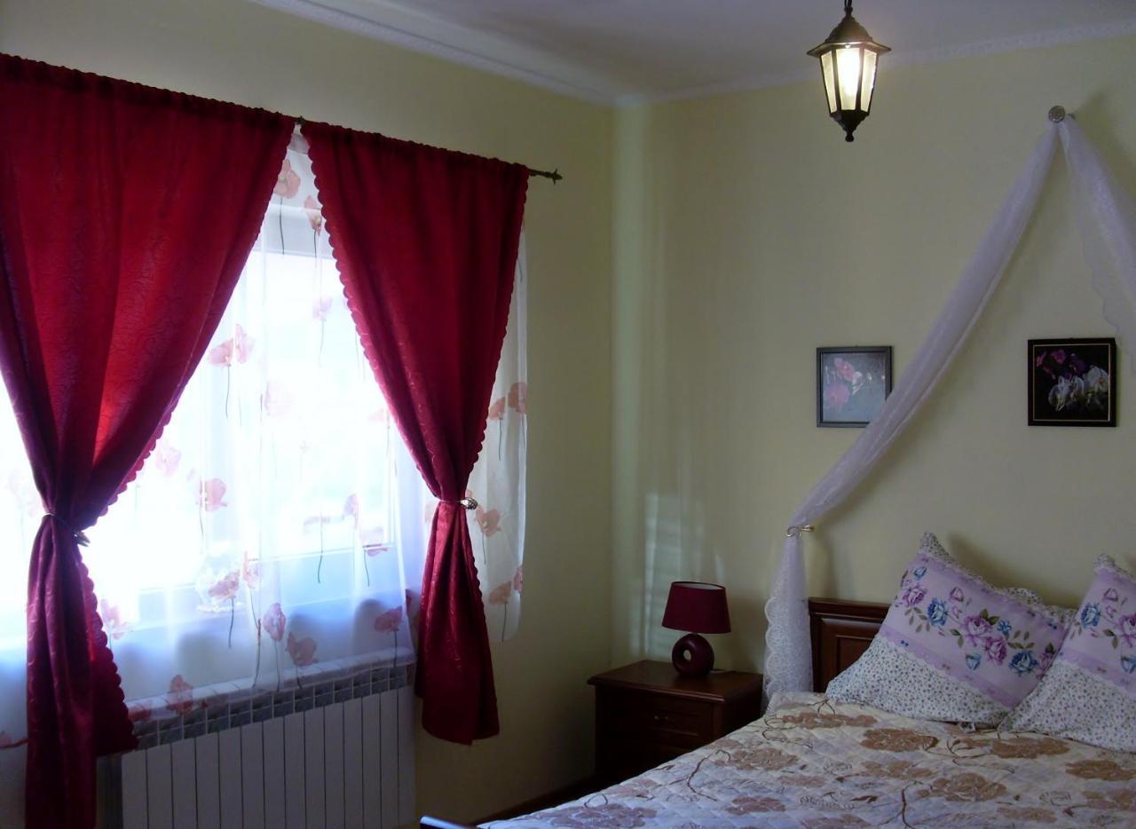 Villa Eden Delux Yanoshi Pokój zdjęcie