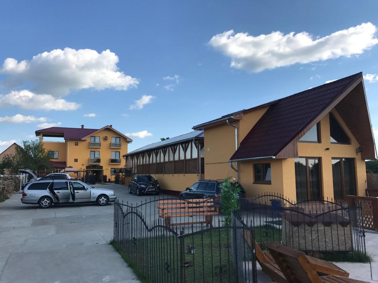 Villa Eden Delux Yanoshi Zewnętrze zdjęcie